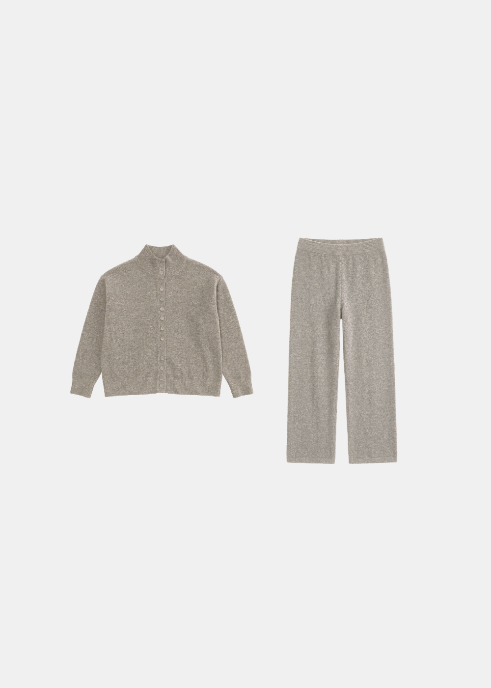 Ensemble deux pièces en tricot à col montant et boutons