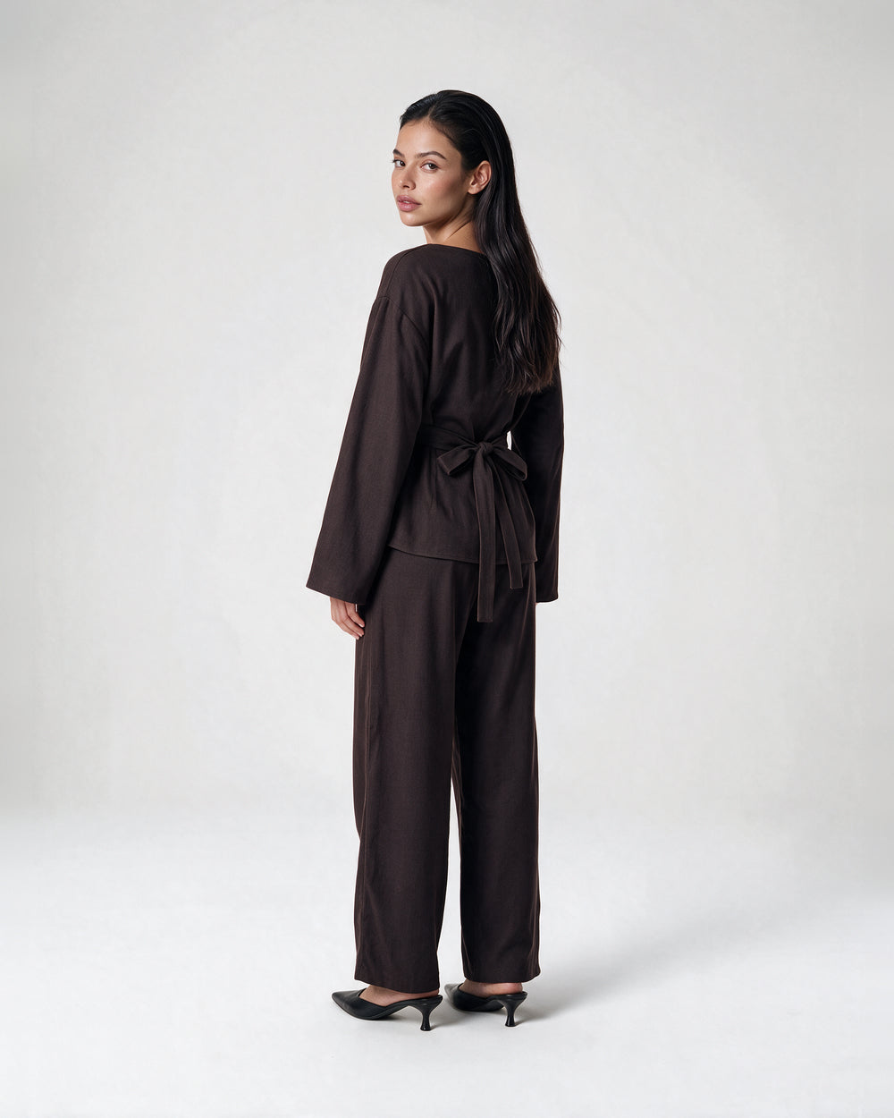 Boat Neck Belted Set Chocolate – side